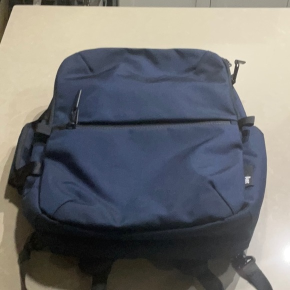 AER Flight Pack 2 - Navy Blue - Perfect Condition - Picture 2 of 3